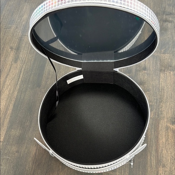 GIRLS DISCO BOW BOX - Picture 5 of 12